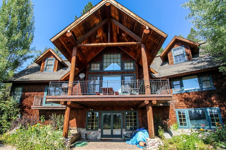 Mccall Mountain Lodge | Hot Tub, Ping Pong & Deck - McCall, ID