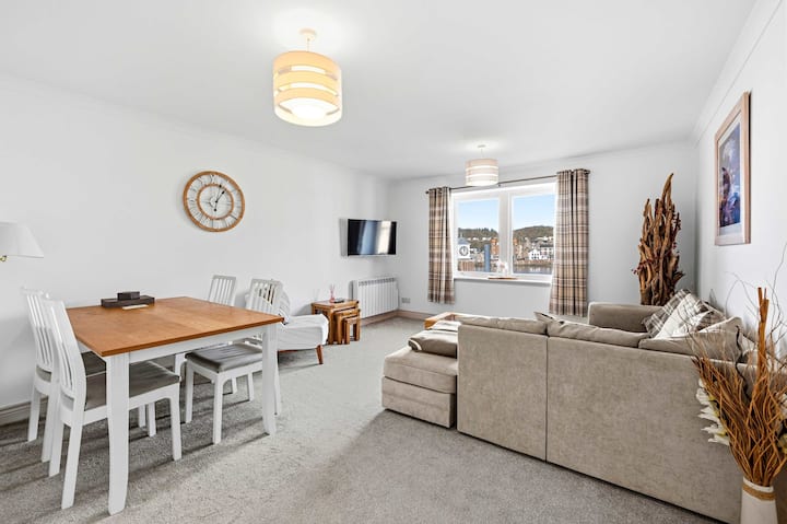 Stunning Sea Views | 2bd & Free Parking - Oban
