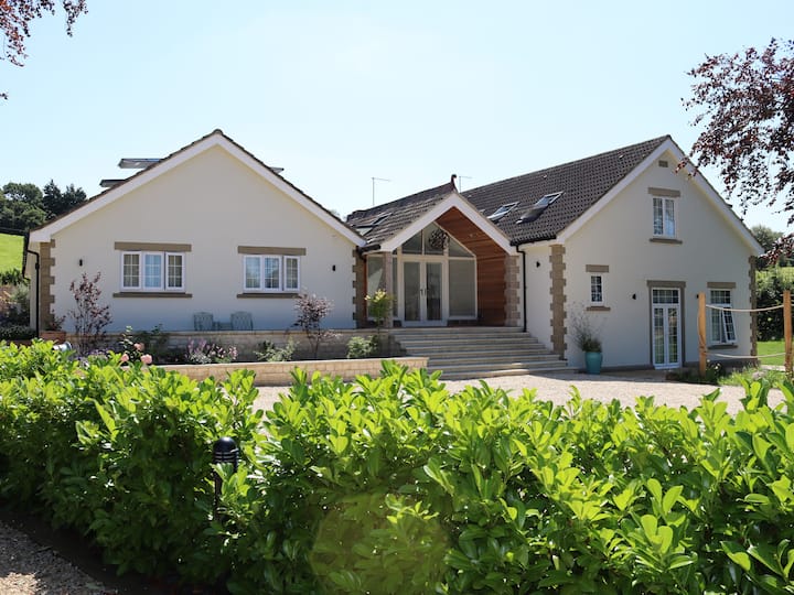 Leafield House @ Nables Farm - Chippenham
