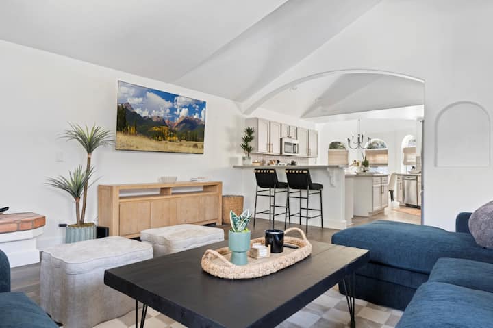 Modern*game Room*fenced Yard*outdoor Firepit*pets* - Flagstaff, AZ