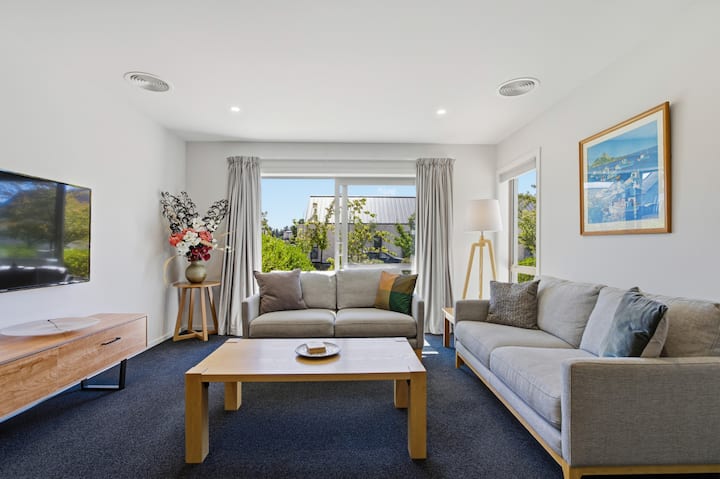 Northlake Nook | Sleeps 4, Wanaka - Wanaka