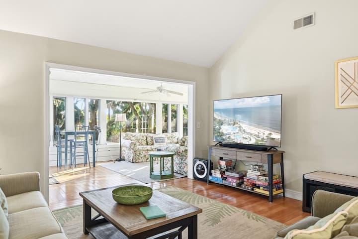 Seabrook Exclusives | 438 Golf Shores Villa - Seabrook Island, SC