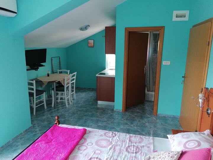 Apartment In Starigrad Near Paklenica For 2 - Starigrad-Paklenica