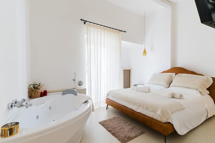 Bacchus Historic Home - Otranto