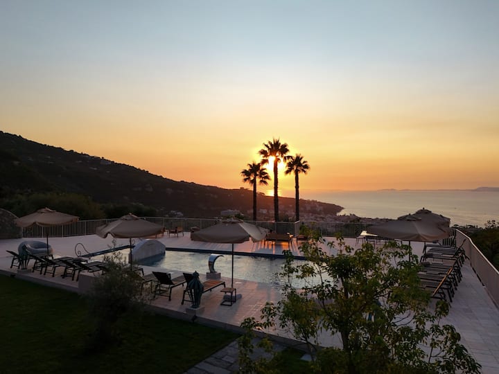 Amore Rentals - Villa Kalisa - Luxury Villa - Sorrento