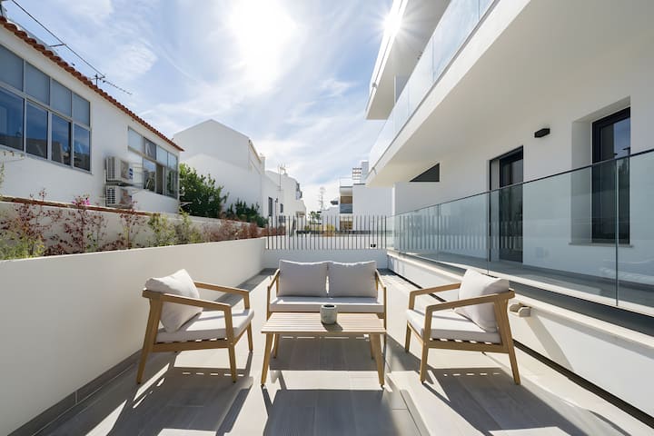 Spacious T2 With Luxury Terrace - Tavira