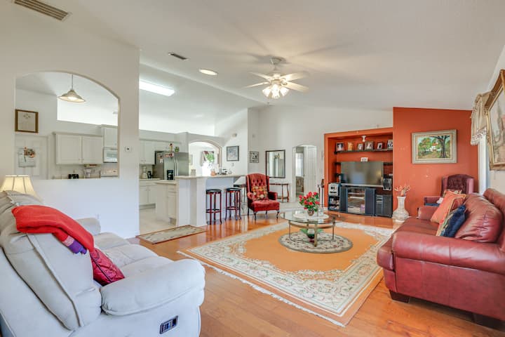 8 Mi To Sea! Snowbird Haven W/ Porch In Palm Coast - Palm Coast, FL
