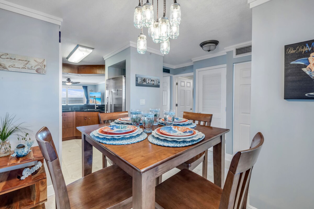 NEW Oceanfront 2/2 | 2 King Suites | Heated Pool