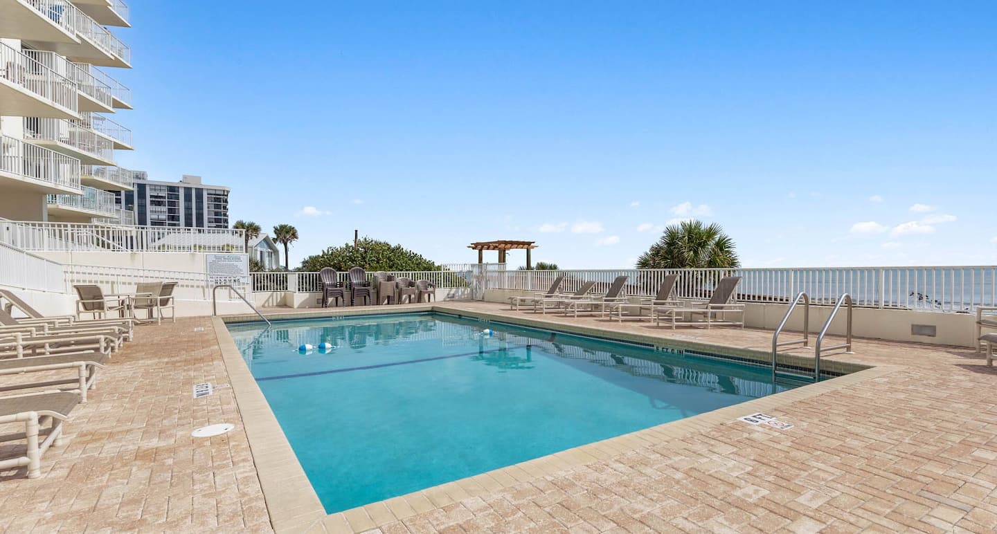 NEW Oceanfront 2/2 | 2 King Suites | Heated Pool