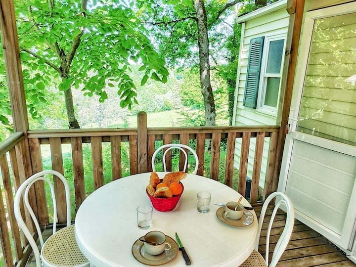 Mobil Home Sun 24m² - Terrasse Couverte - 2 Chamb - Dordogne