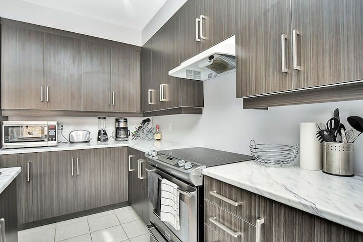 Modern townhome in Kanata w/ direct forest access gallery image 3