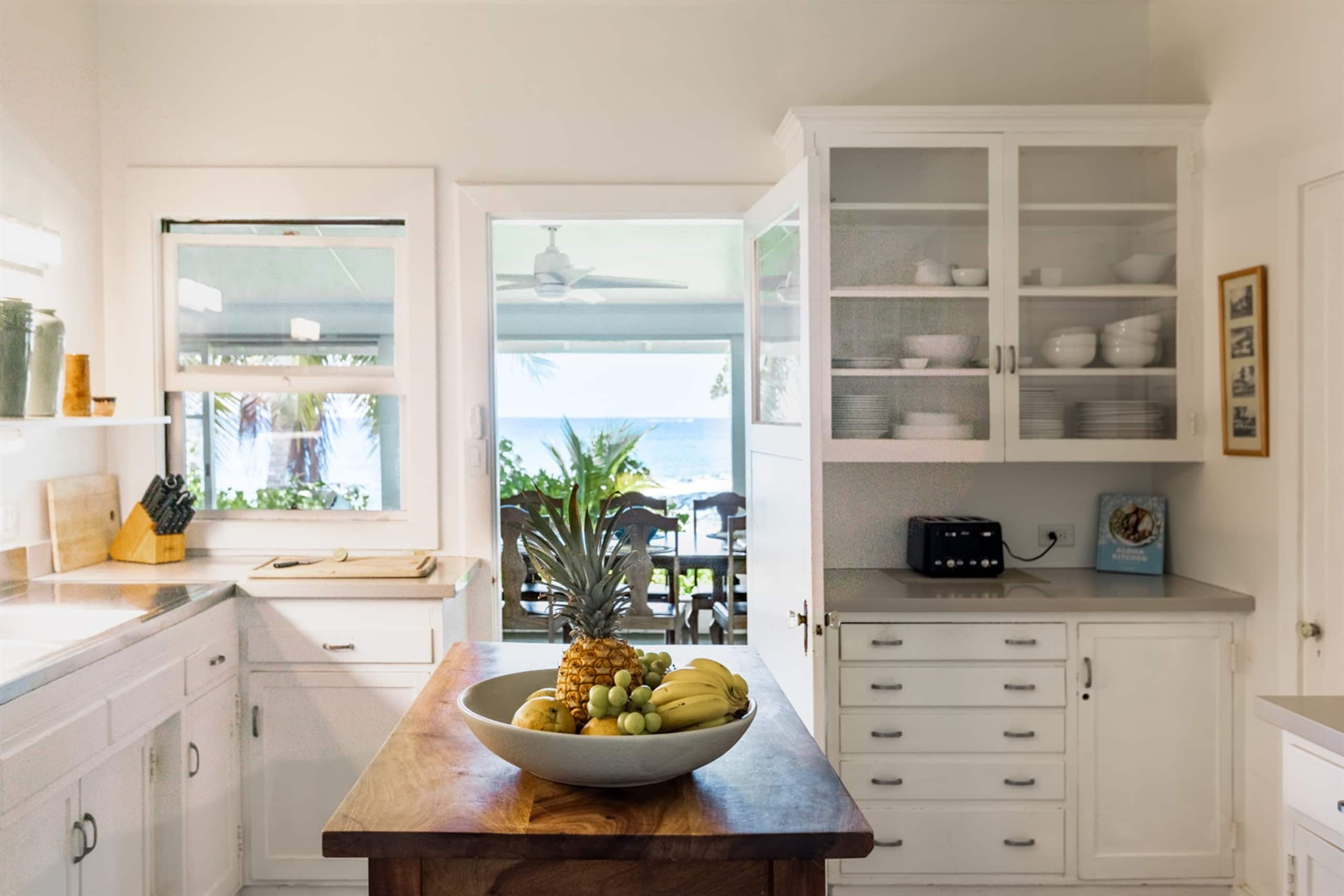Home in Kailua-Kona · ★4.89 · 4 bedrooms · 5 beds · 4 baths - Image 10