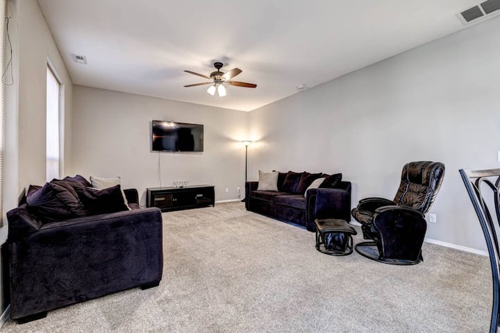 Executive Home, Private Yard & Garage 5/3 - #3005 - Kennewick, WA