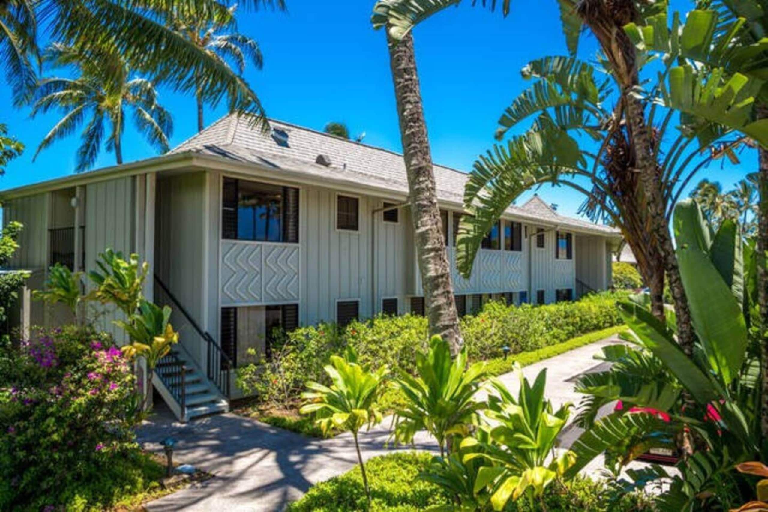 Condo in Princeville · ★4.93 · 2 bedrooms · 2 beds · 2 private baths - Image 5