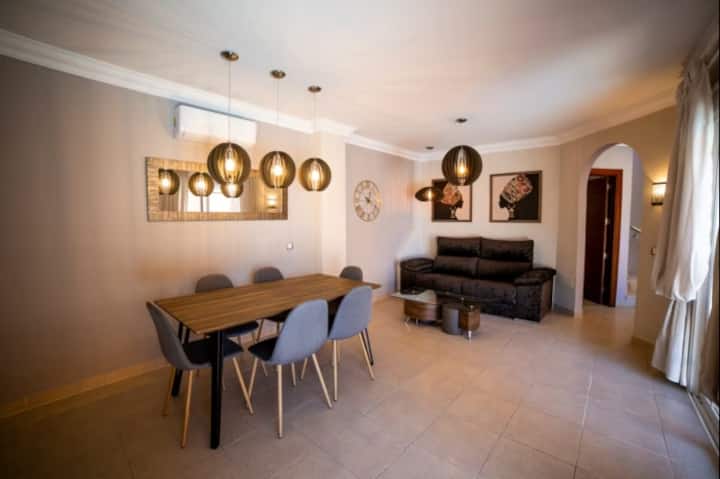 Villa En Los Cristianos Con Piscina Y Vistas - Costa Adeje