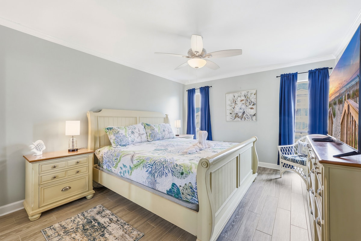 2BD Luxury Oceanfront Corner Unit-Pet Friendly - Condominiums for