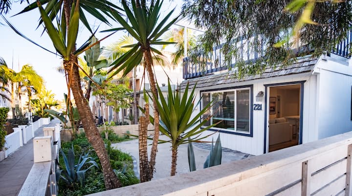 New Driftwood Dreams | 2br Coastal |Steps To Ocean - San Diego, CA