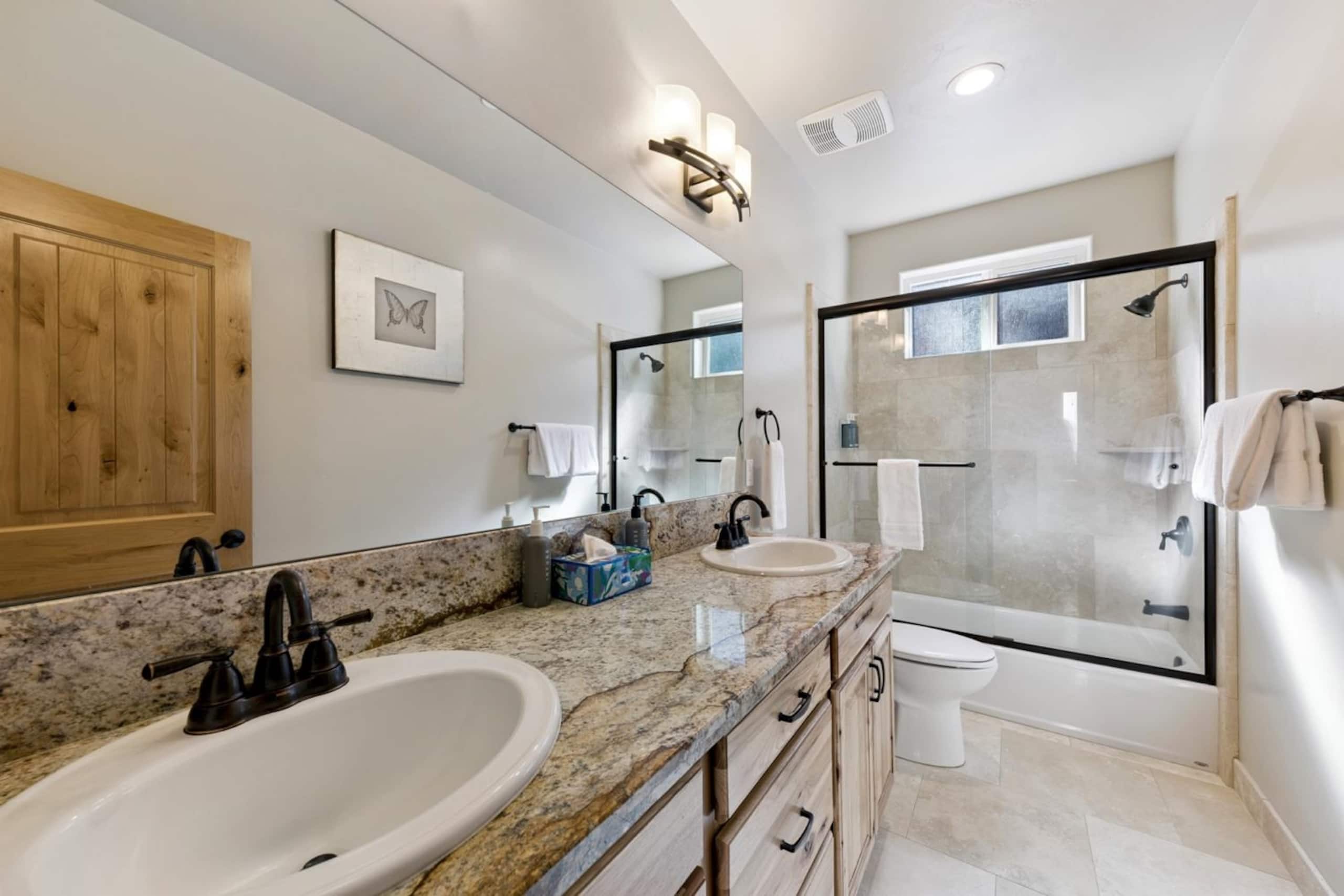 Creekwood Lodge Hot Tub, Game Room, EV Charger - Photo 24