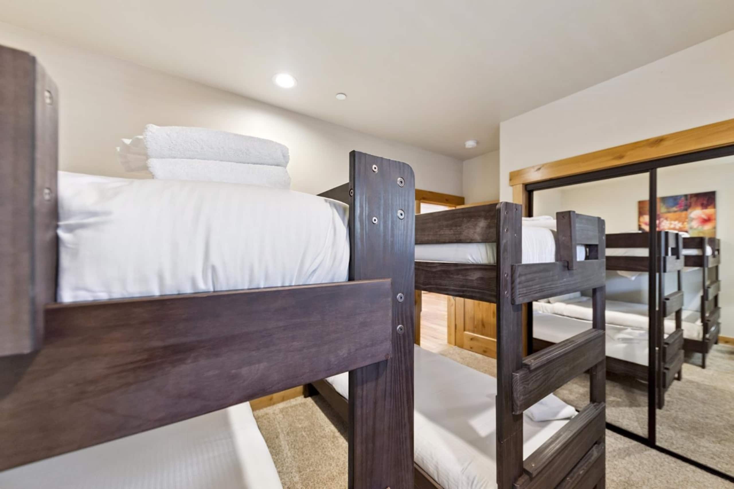 Creekwood Lodge Hot Tub, Game Room, EV Charger - Photo 34