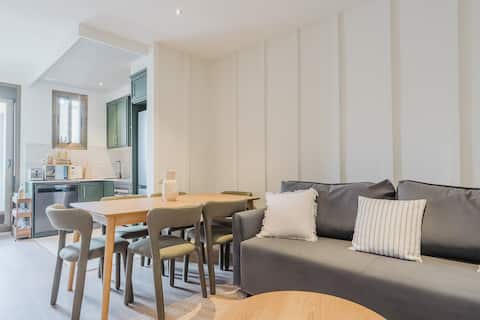 Top Airbnb: Beautiful Terrace Apartment near Plaza Espanya en Hostafrancs