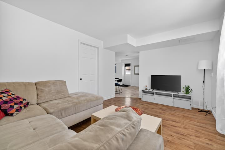 Bel Appartement Près De La Marina D'aylmer - Kanata