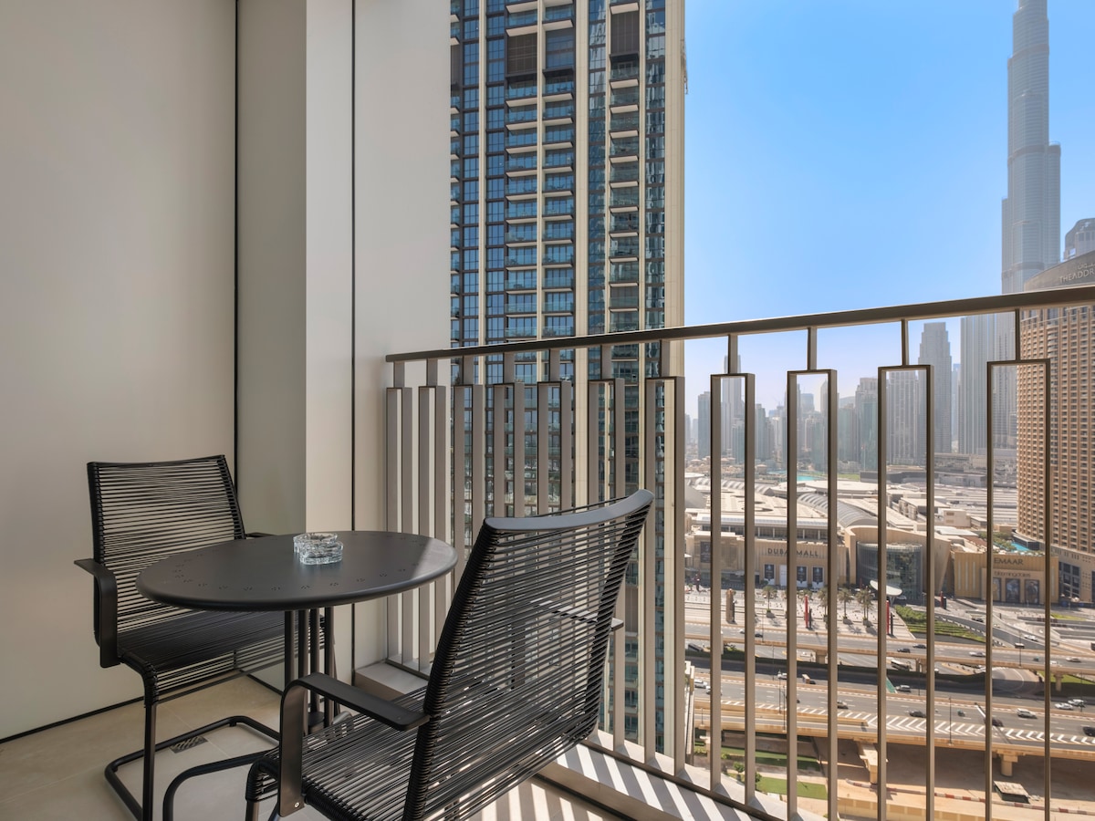 2 Bedroom Furnished Apartment with Full Burj Khalifa View | Downtown Views II 2