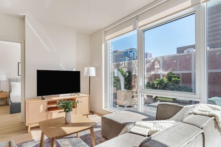 Rooftop Lounge + Pool + Spa  Little Italy Hub - コロナド島, CA