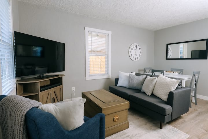 Updated 3 Bedroom Charmer - Longview, WA