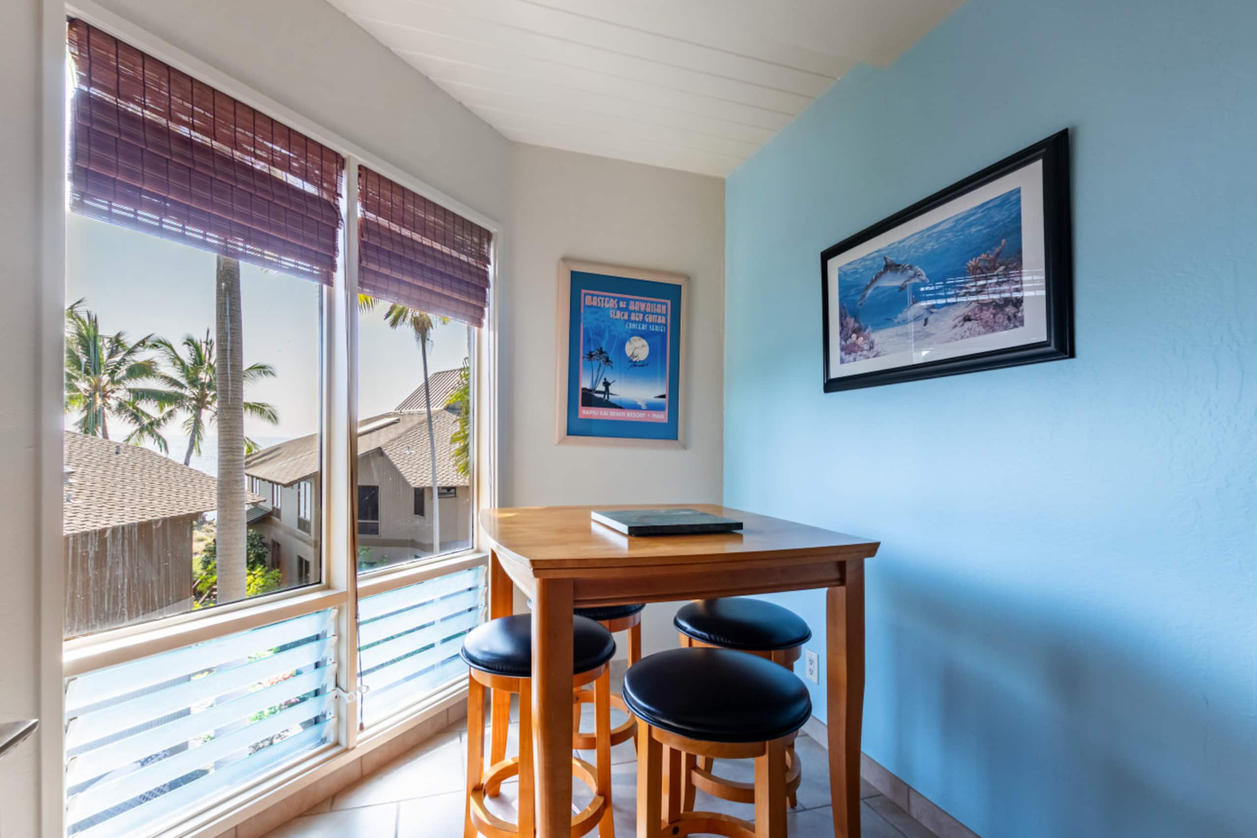 Condo in Kailua-Kona · ★4.96 · 2 bedrooms · 4 beds · 2 baths - Image 9