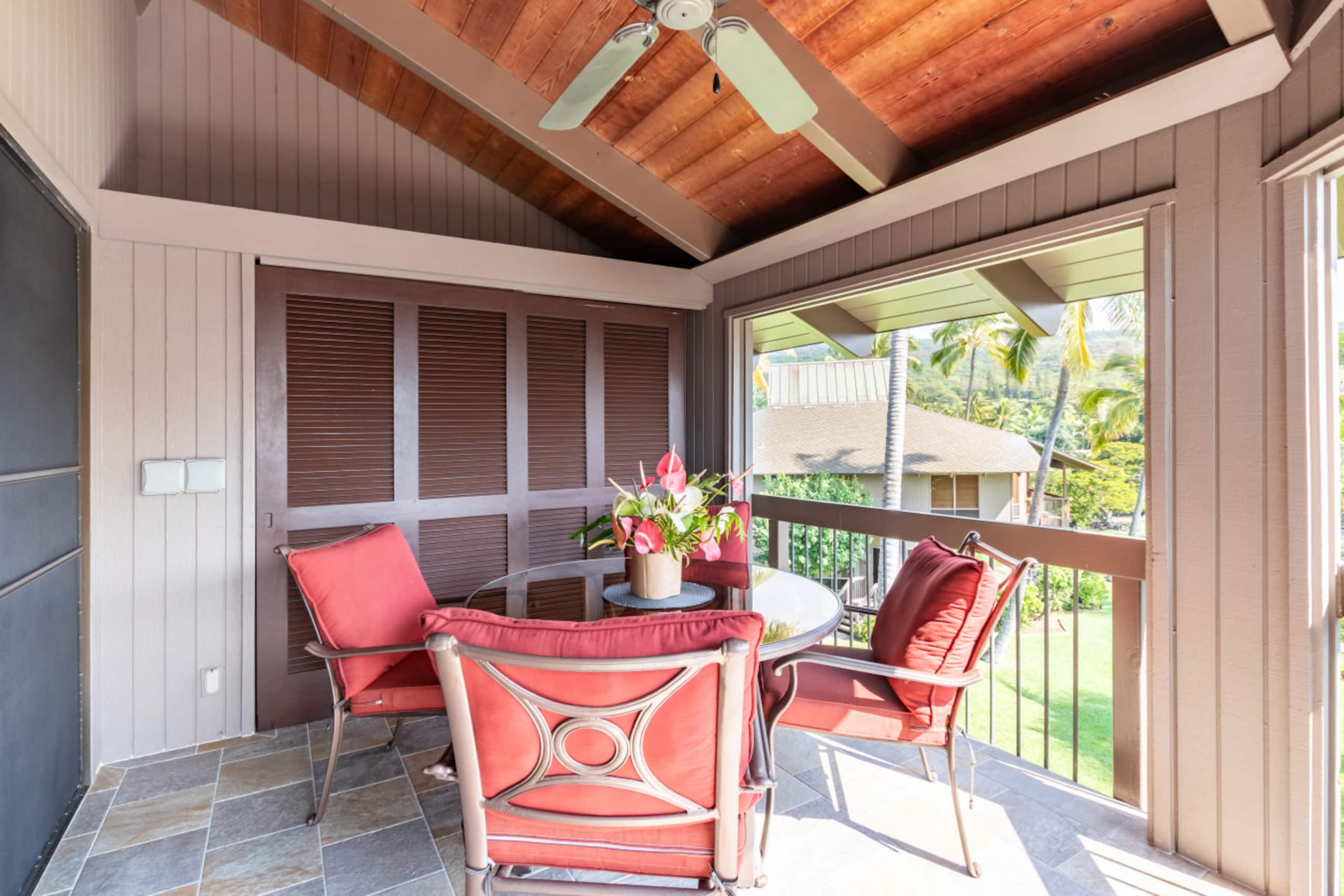 Condo in Kailua-Kona · ★4.96 · 2 bedrooms · 4 beds · 2 baths - Image 36