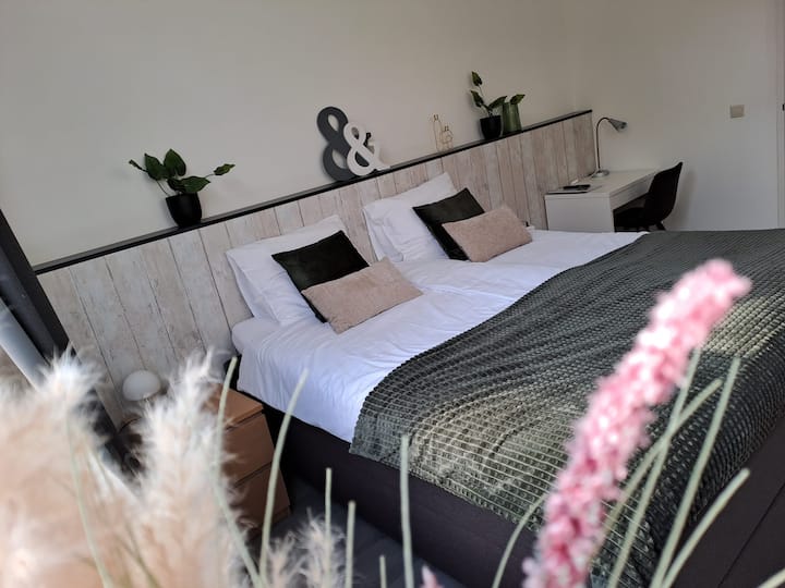 Room 2 - Aalten