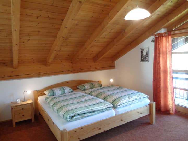 Habitación con cama doble