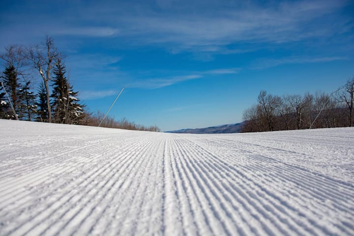 Okemo Mountain 4br Ski-in Condo | Sleeps 12! - Ludlow, VT