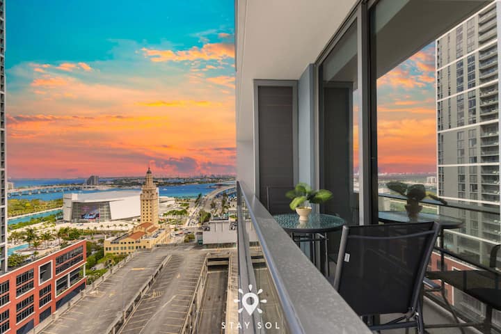 Bright & Modern 2br2ba Miami Escape - Miami, FL
