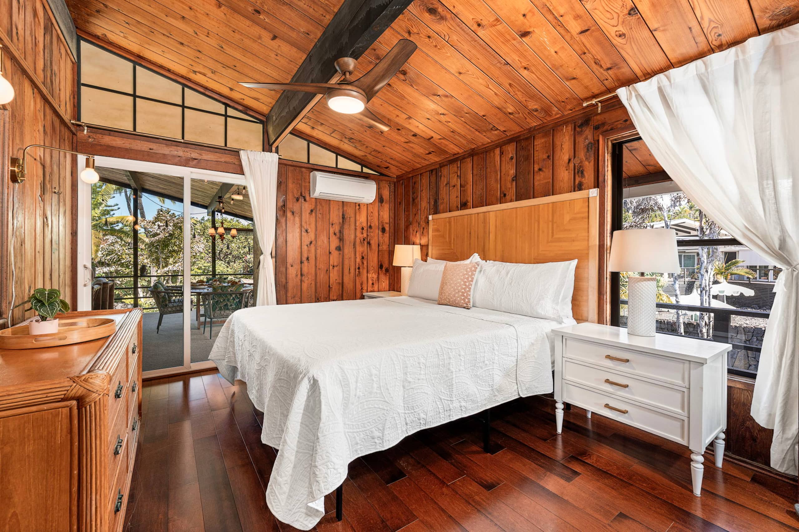 Home in Kailua-Kona · ★4.83 · 3 bedrooms · 4 beds · 3.5 baths - Image 25