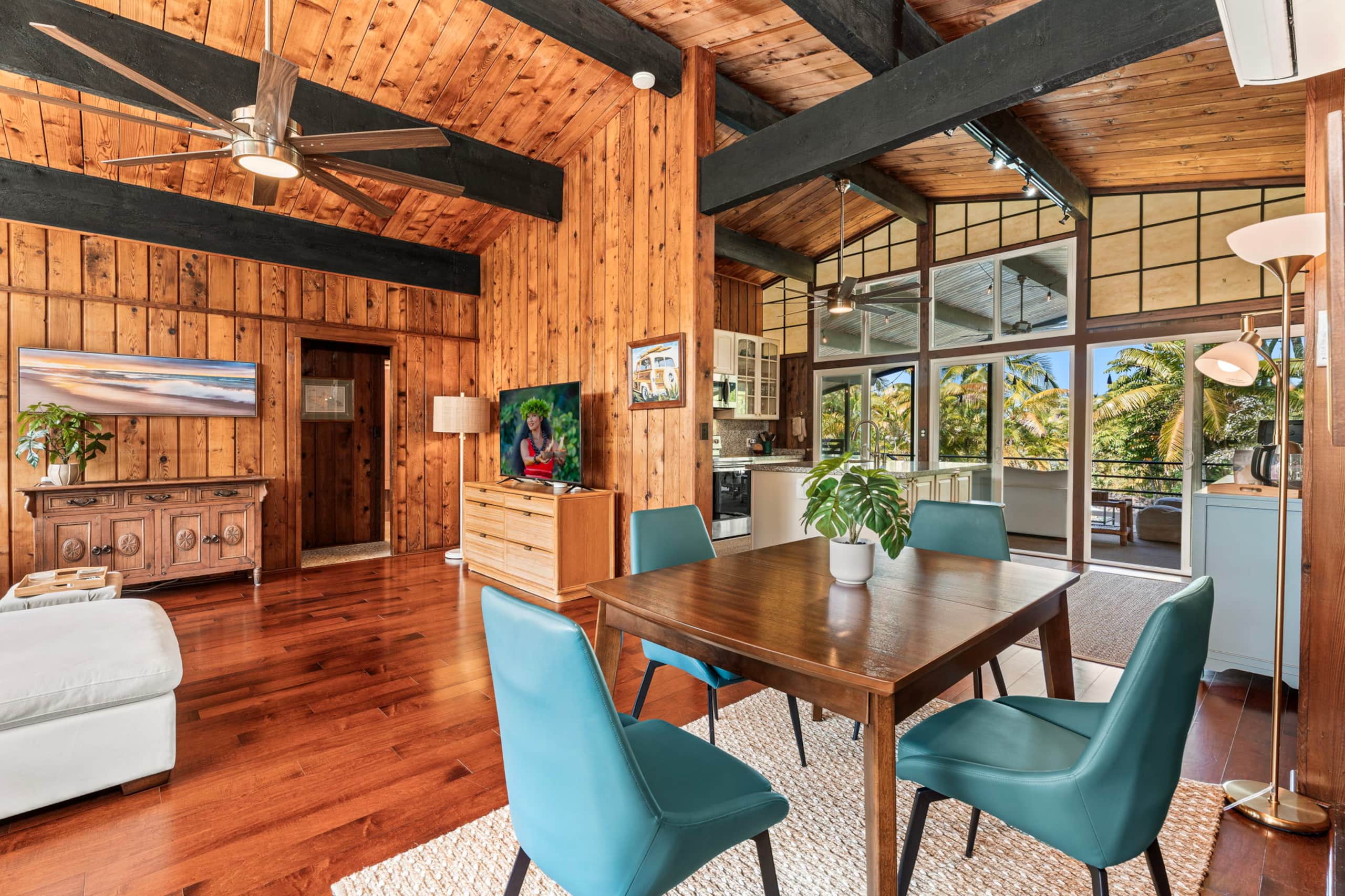 Home in Kailua-Kona · ★4.83 · 3 bedrooms · 4 beds · 3.5 baths - Image 9