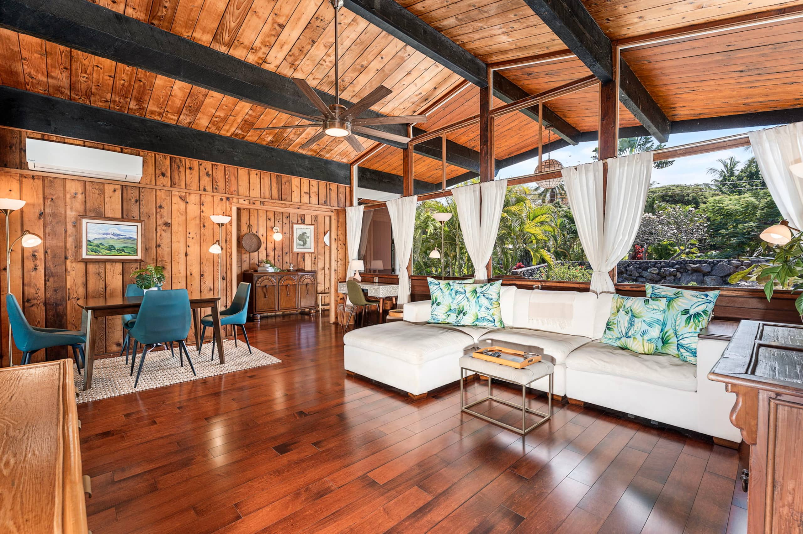 Home in Kailua-Kona · ★4.83 · 3 bedrooms · 4 beds · 3.5 baths - Image 3