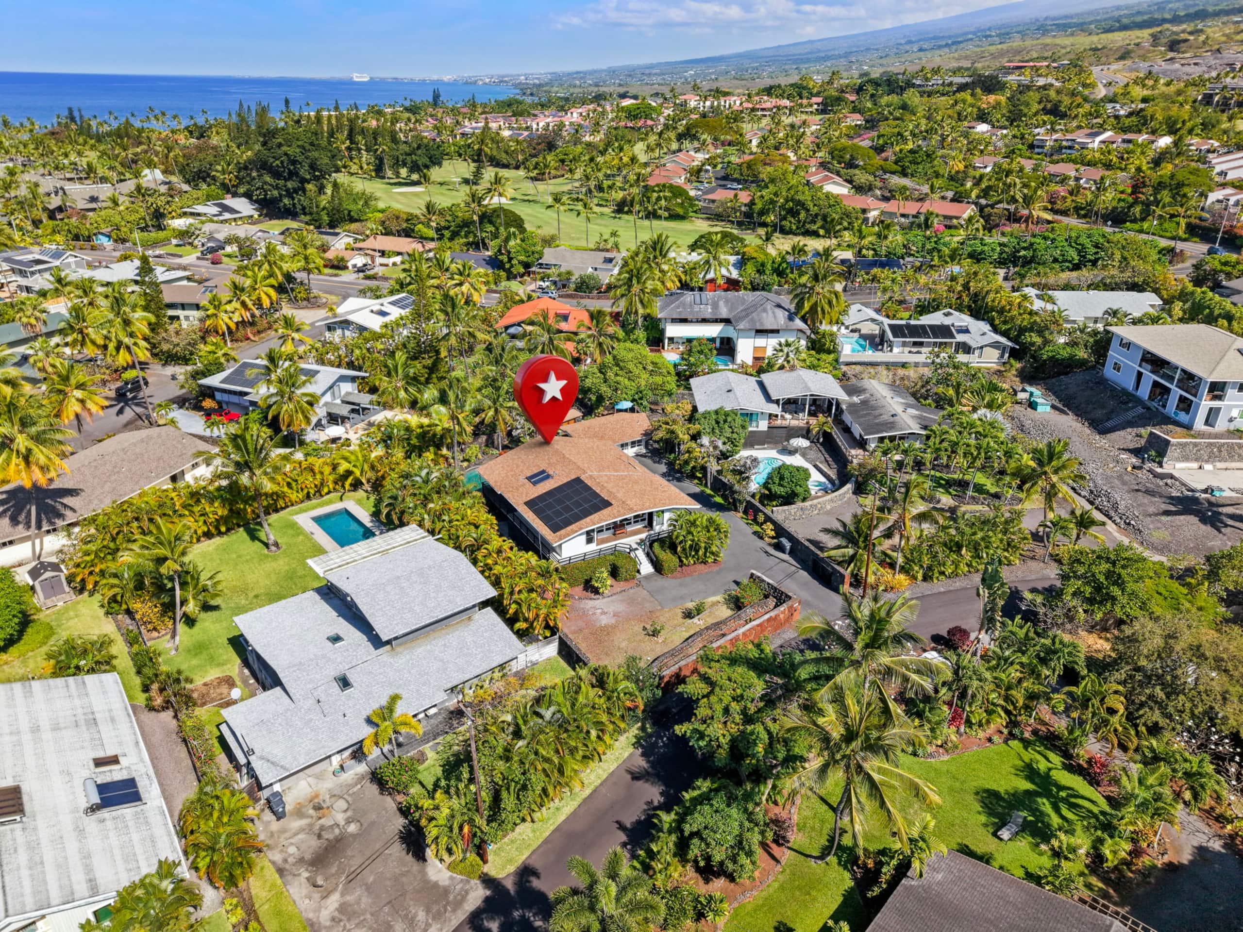Home in Kailua-Kona · ★4.83 · 3 bedrooms · 4 beds · 3.5 baths - Image 61