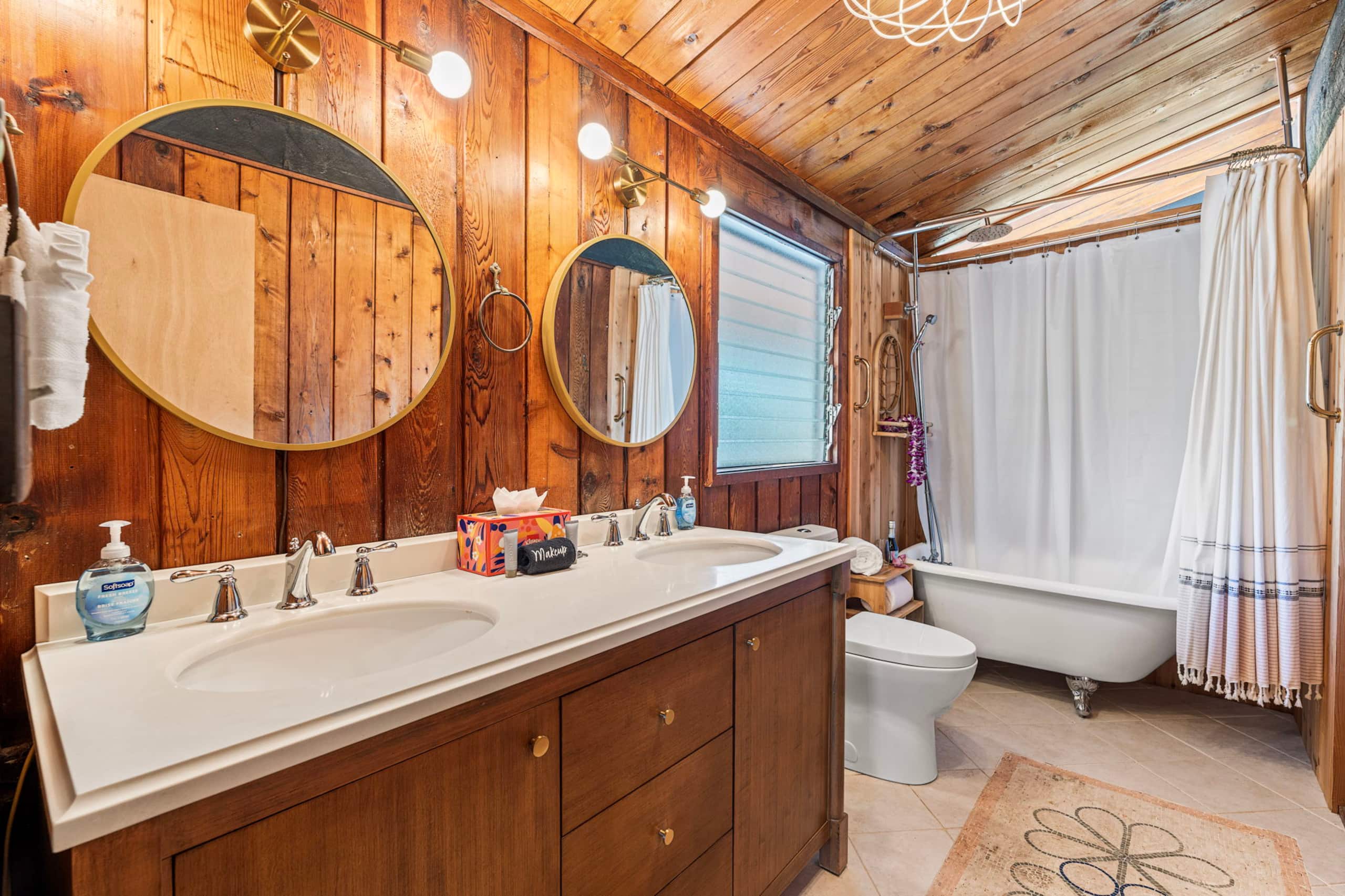 Home in Kailua-Kona · ★4.83 · 3 bedrooms · 4 beds · 3.5 baths - Image 27