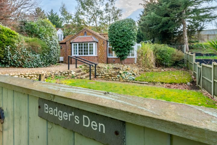 Badger's Den, Heacham, Norfolk - Norfolk