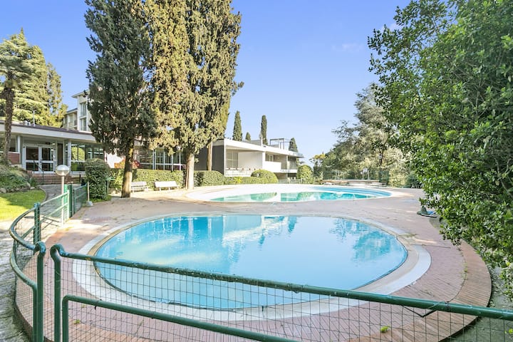 Luxury Apt 402 With Pool & Lake View - Gardone Riviera