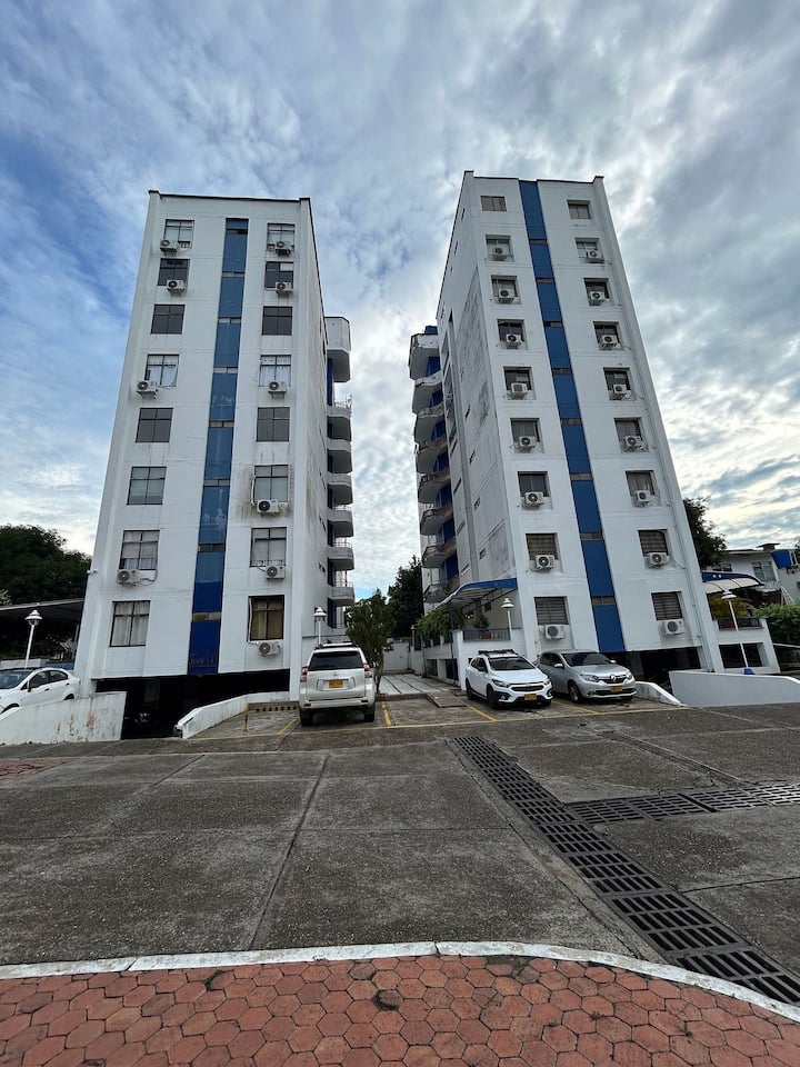 Apartamento Amblado En Conjunto Torres Flotantes - Barrancabermeja