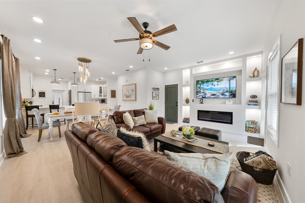 Popular Airbnb listing: Stunning 4BR Home · Gazebo · Chef's Kitchen in Sulphur Spring
