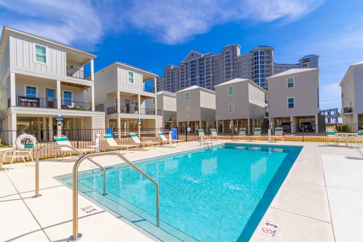 Coastal Retreat|heated Community Pool - Orange Beach, AL