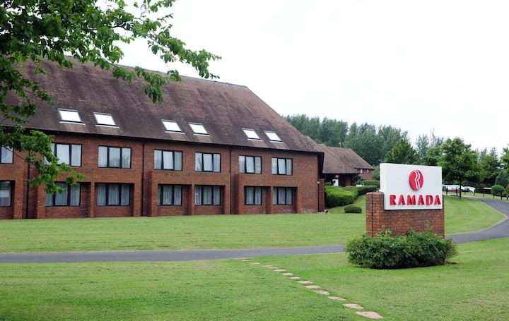 Wyndham Telford | Executive Room | Green Escape - Telford