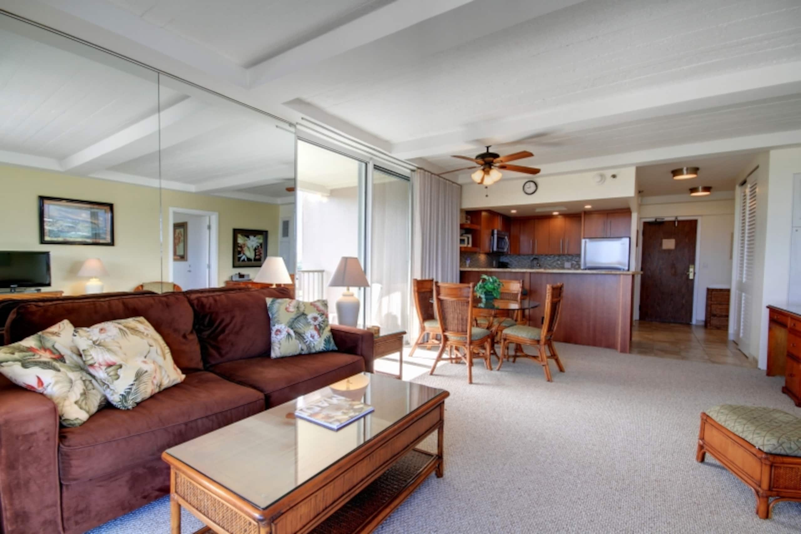 Condo in Lahaina · ★4.86 · 1 bedroom · 2 beds · 2 baths - Image 5