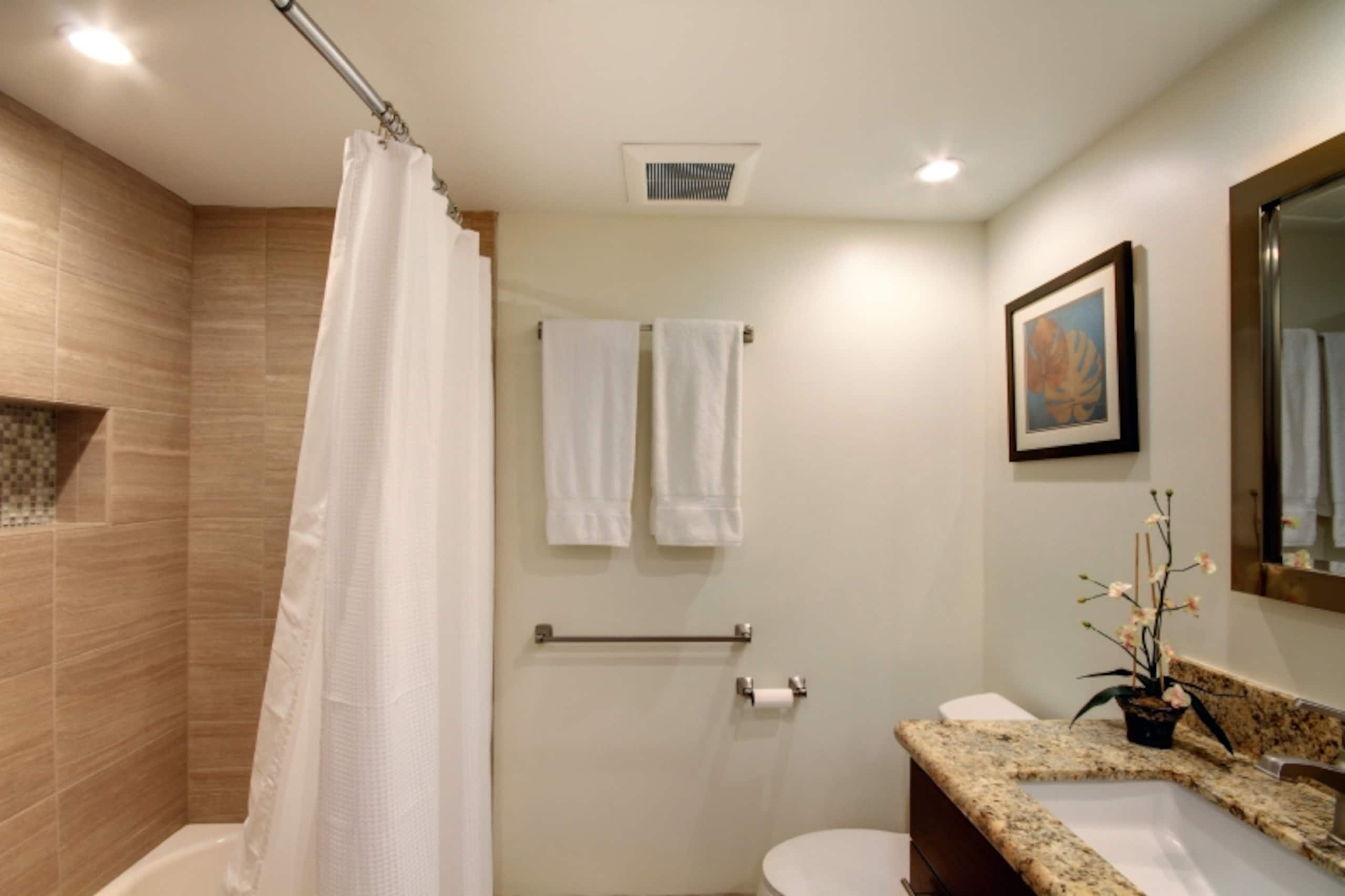 Condo in Lahaina · ★4.86 · 1 bedroom · 2 beds · 2 baths - Image 16