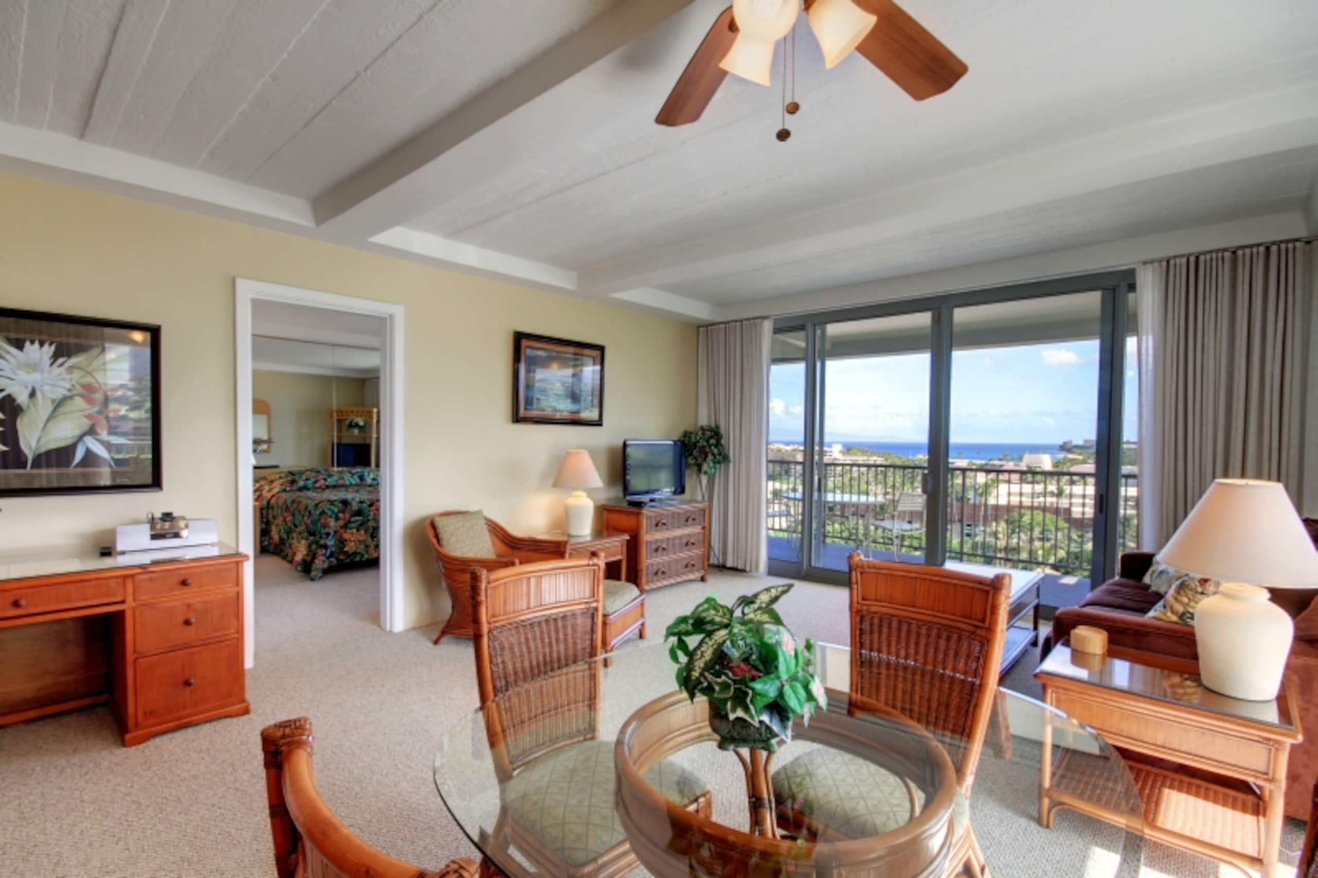 Condo in Lahaina · ★4.86 · 1 bedroom · 2 beds · 2 baths - Image 8