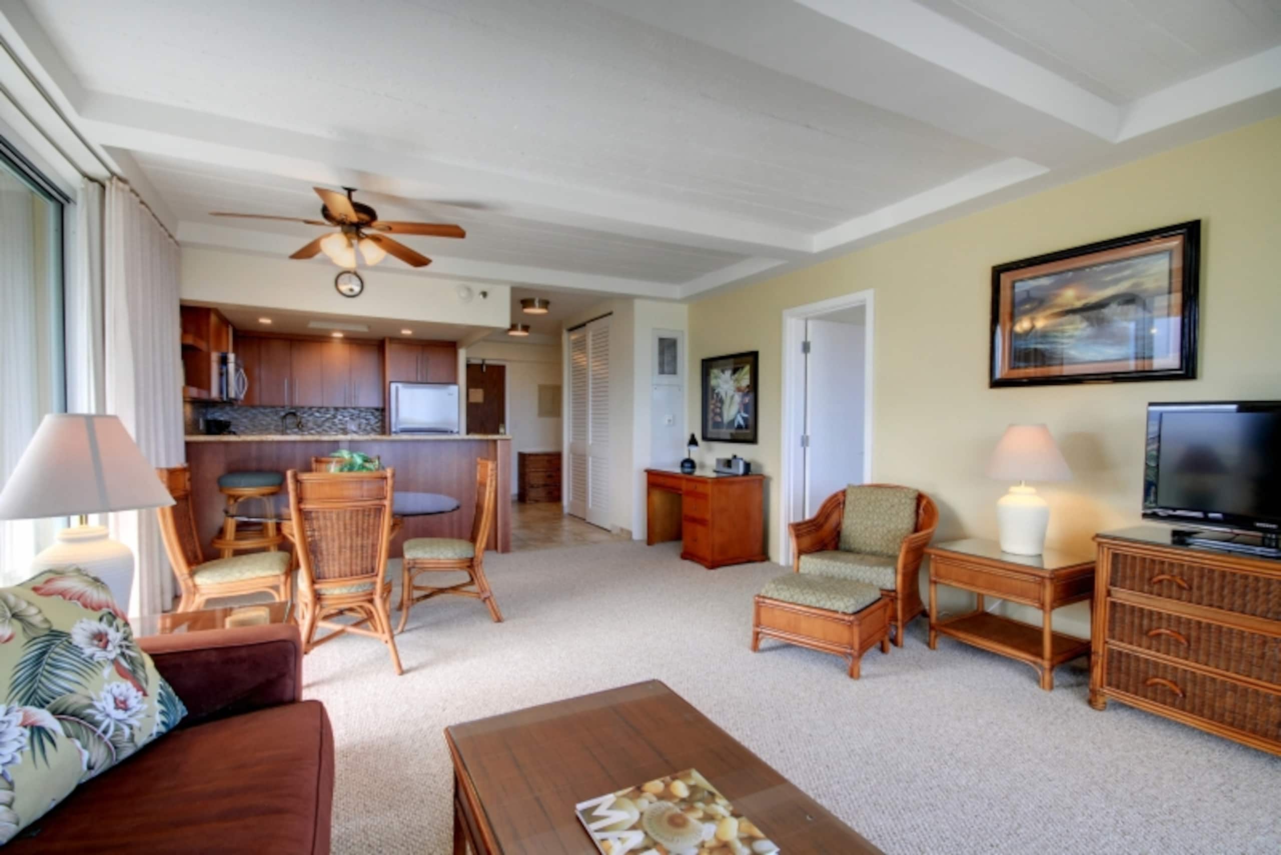 Condo in Lahaina · ★4.86 · 1 bedroom · 2 beds · 2 baths - Image 7