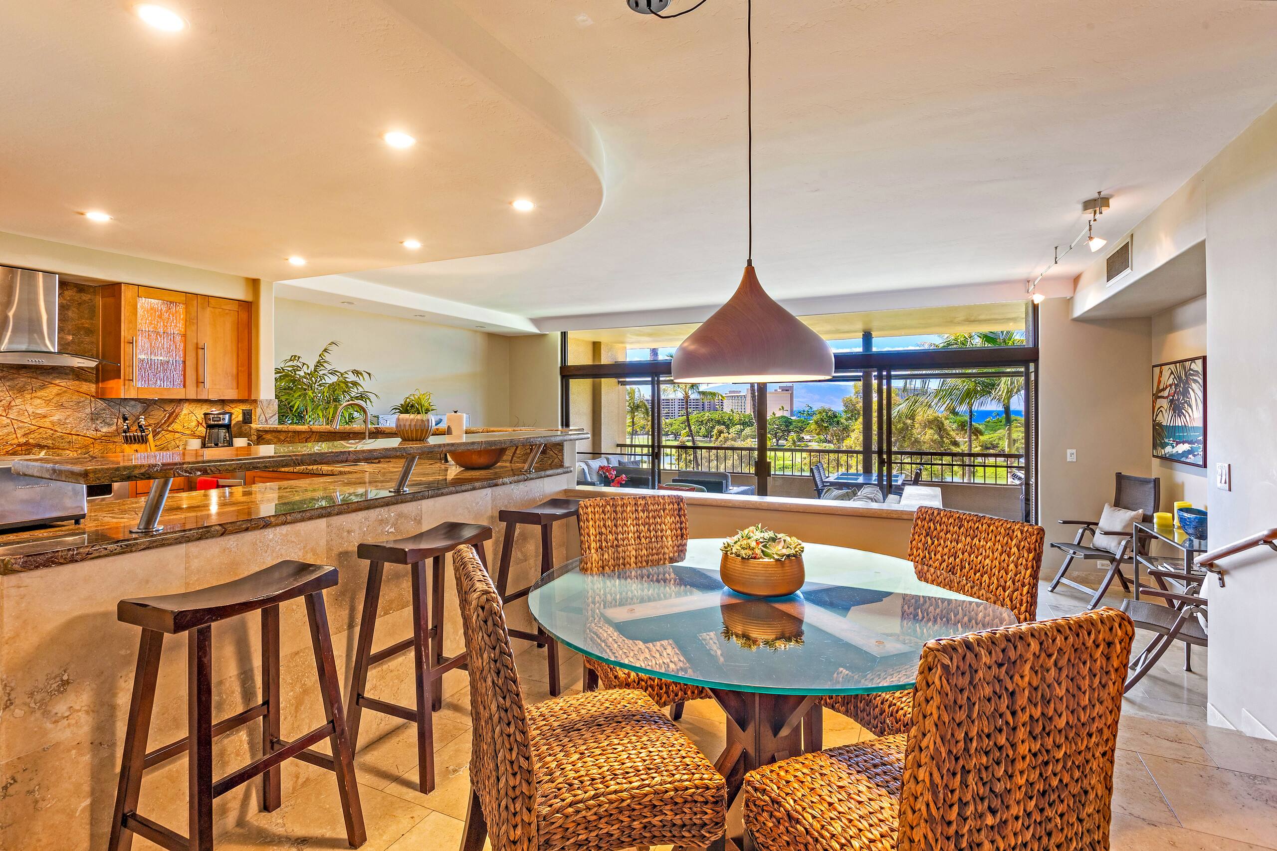 Condo in Lahaina · ★4.61 · 2 bedrooms · 3 beds · 2 baths - Image 17